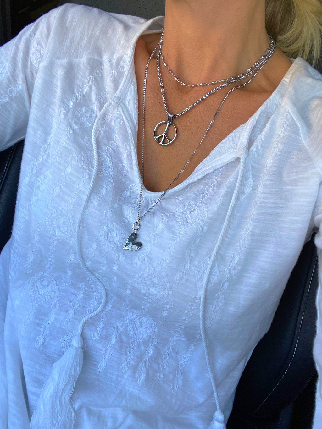CLASSIC PEACE NECKLACE